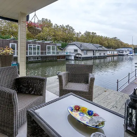 Bed & Breakfast Elselina 4*