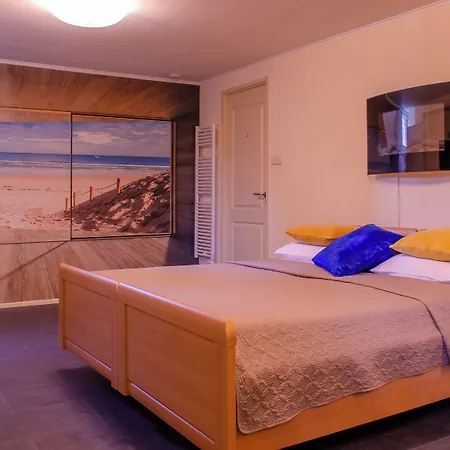 Elselina Bed & Breakfast 4*