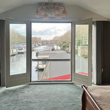 Bed & Breakfast Elselina 4*