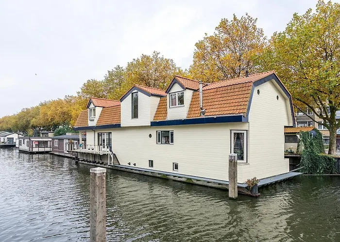 Bed & Breakfast Elselina Schiedam