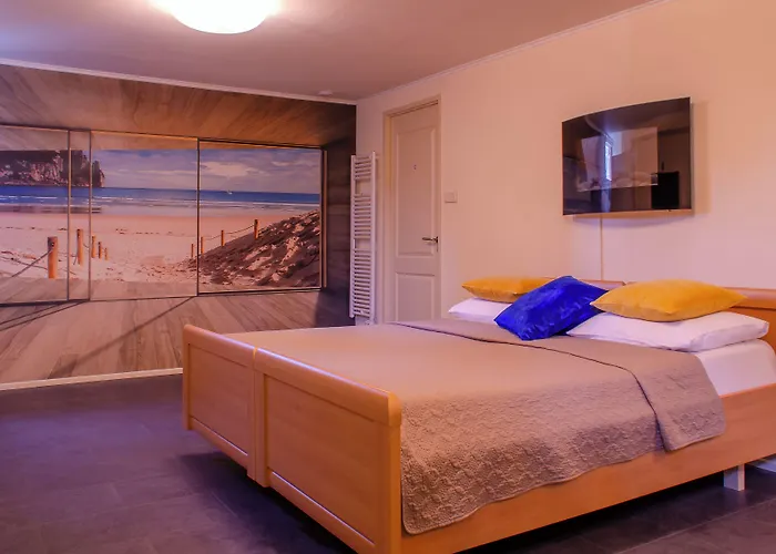 Elselina Bed & Breakfast 4*