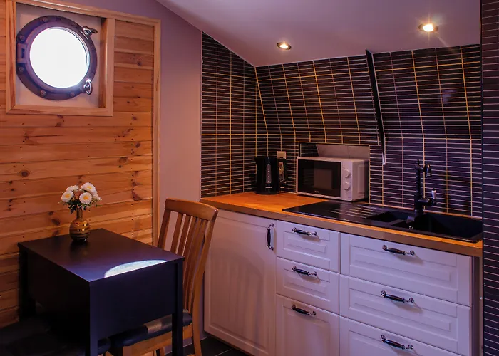 Elselina Bed & Breakfast 4*