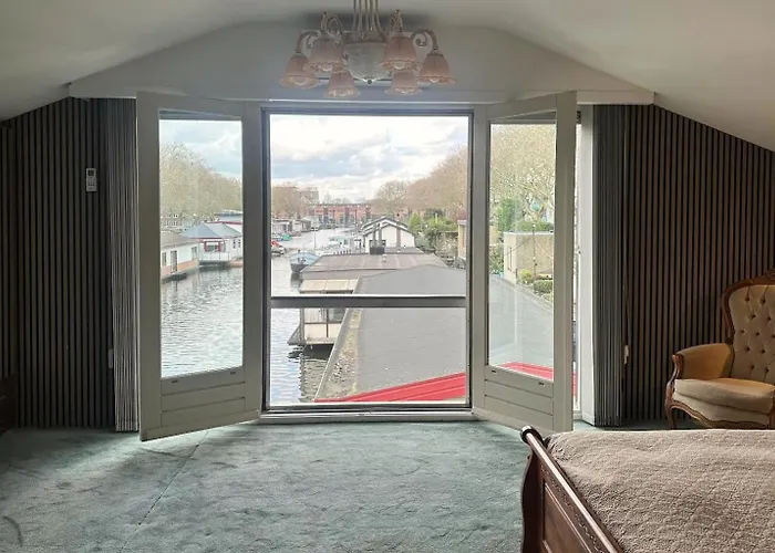 Bed & Breakfast Elselina 4*