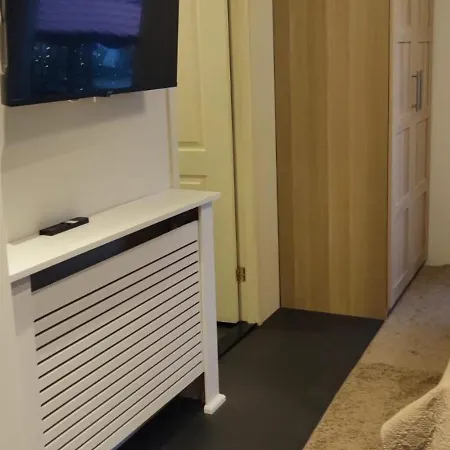 Elselina Bed and Breakfast 4*