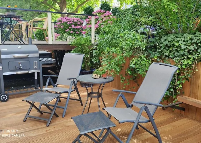 Elselina Bed & Breakfast 4*