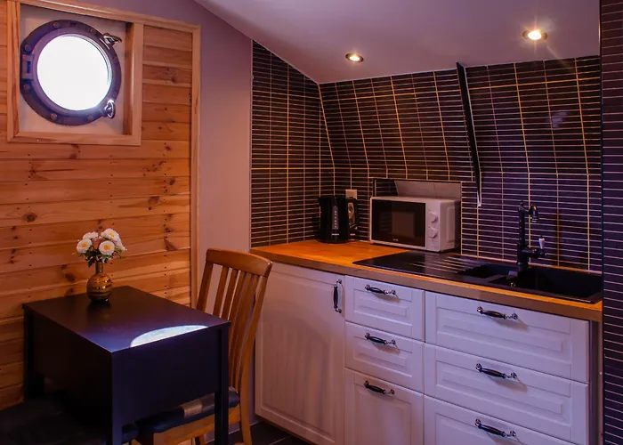 Elselina Bed & Breakfast 4*