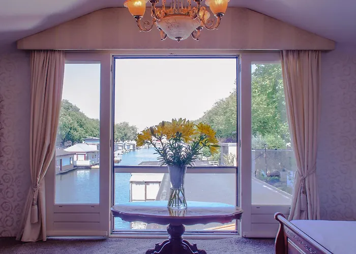 Bed & Breakfast Elselina 4*